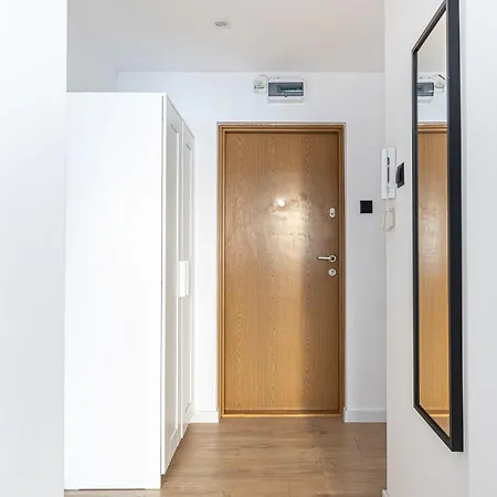 Superapart Malawskiego 13 - Przy Westfield Mokotow Apartment